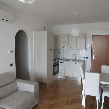 Holiday home Pianeta 45 *